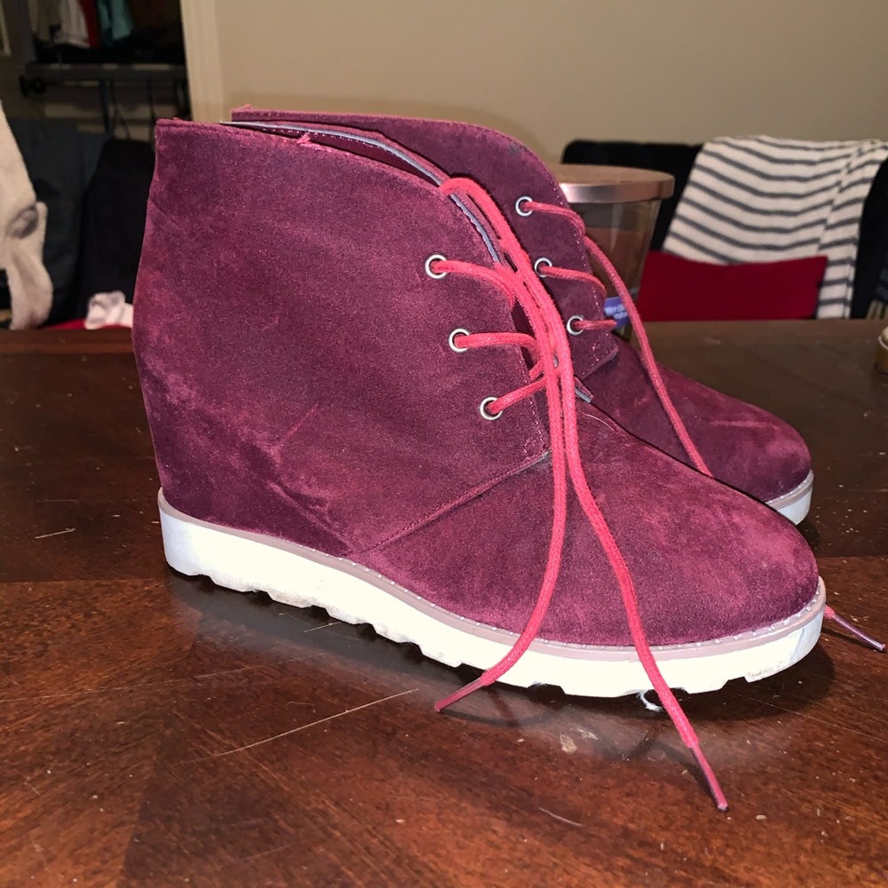 Dollhouse velvet wedges